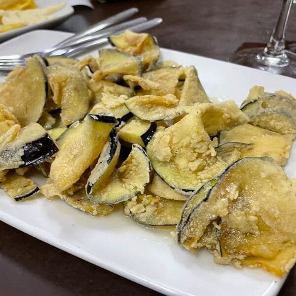 berenjenas fritas las columnas sevilla