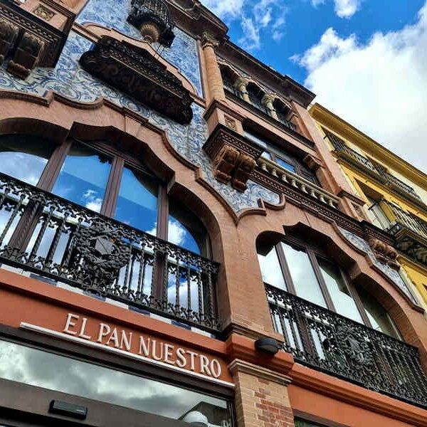 elpannuestro-fachada-comerensevilla