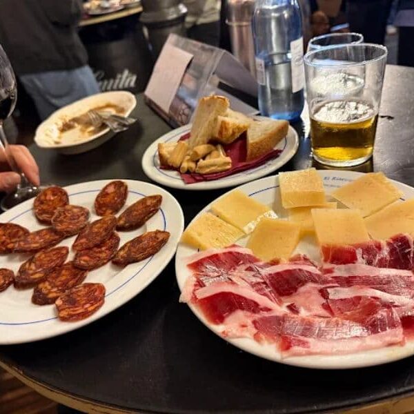 tapeo de embutidos en sevilla