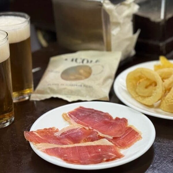 tapeo jamon y cerveza las columnas sevilla