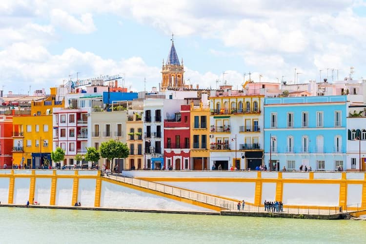 Dónde comer en Triana: bares y restaurantes imprescindibles en Sevilla