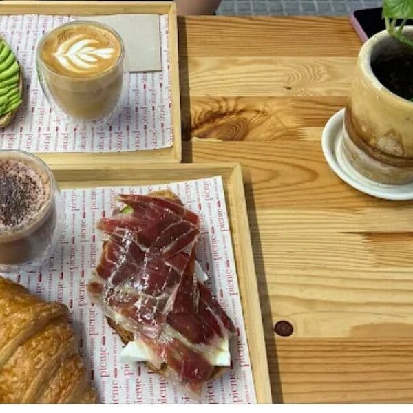 Desayuno Picos Panes Artesanos Casco Antiguo