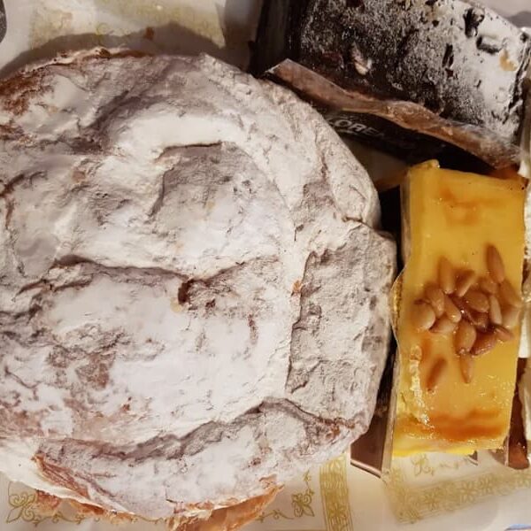 variado de dulces cream&co