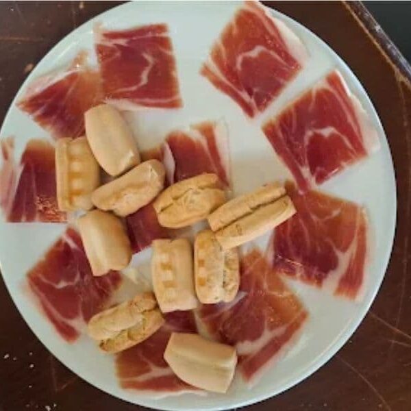 Tapa de jamón Taberna Águilas