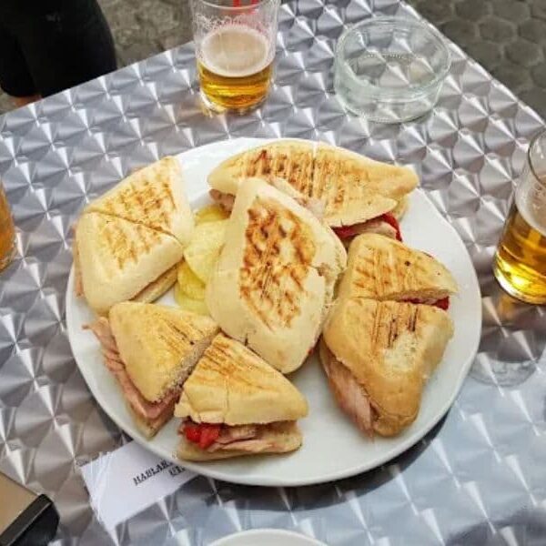 Montaditos Cervecería El Tremendo