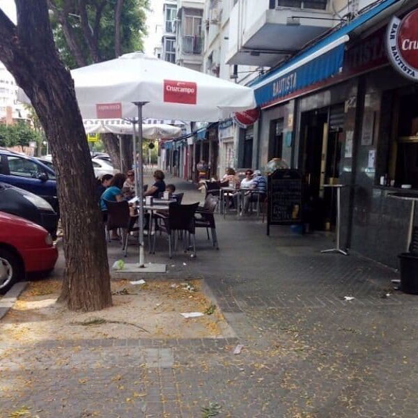 bar con terraza en sevilla