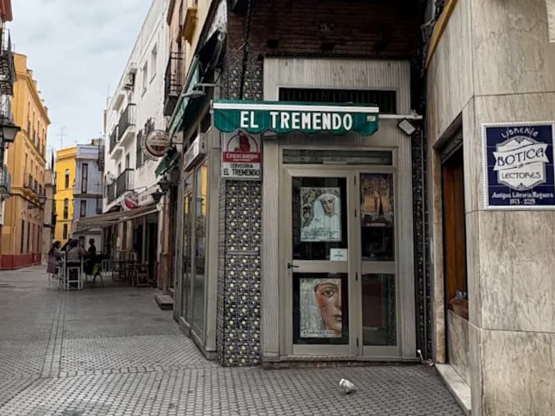 bar tremendo en sevilla