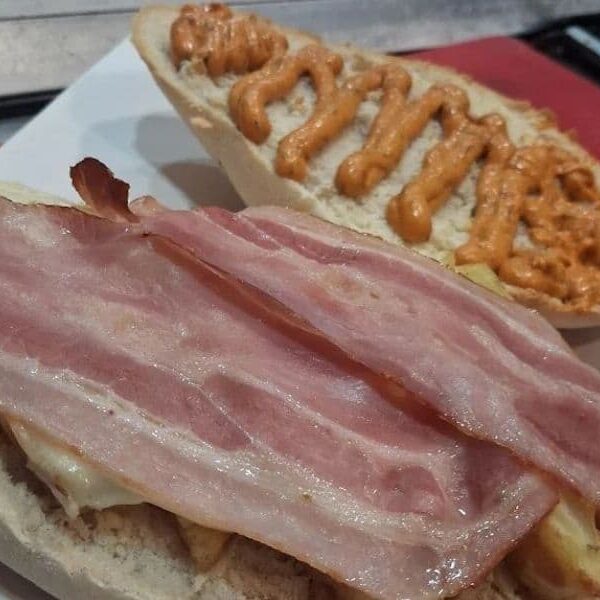 comer bocadillo recien hecho en sevilla