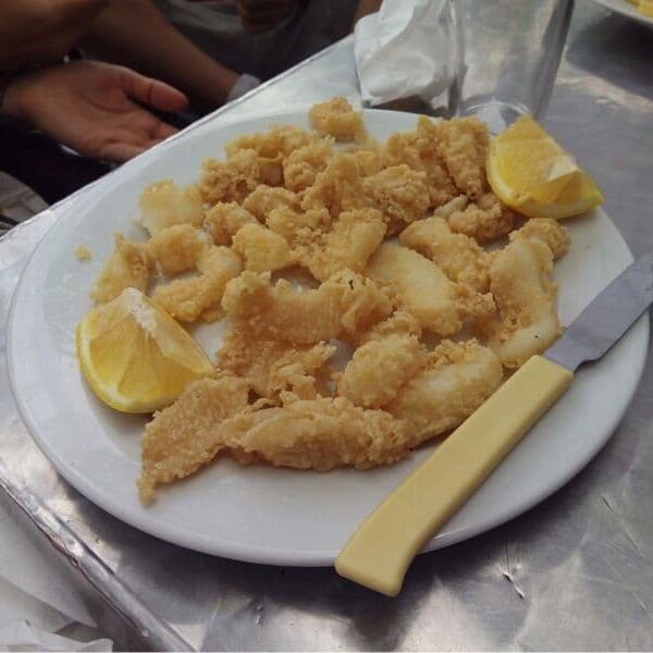 comer choco frito en sevilla