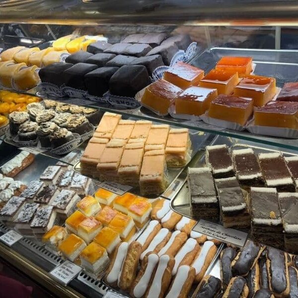 comer pastelitos en sevilla