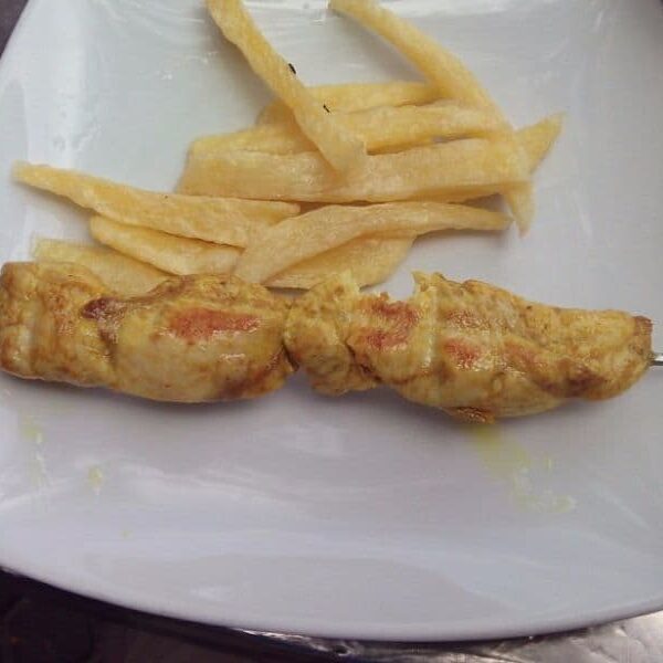 comer pinchito de pollo en sevilla