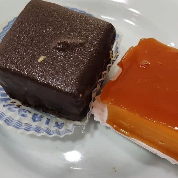 comer tocino de cielo en sevilla