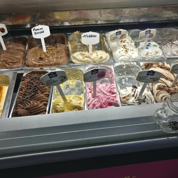 Vitrina con helados de Cream&Co