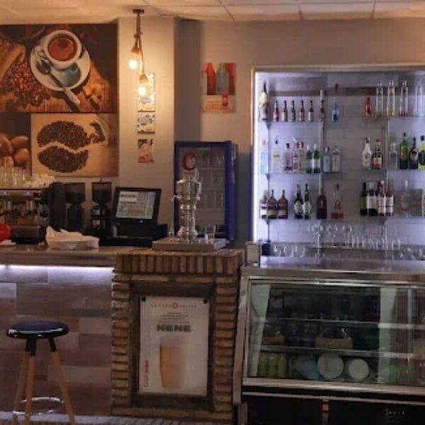 Interior Cafetería Pastelería Martínez Nene