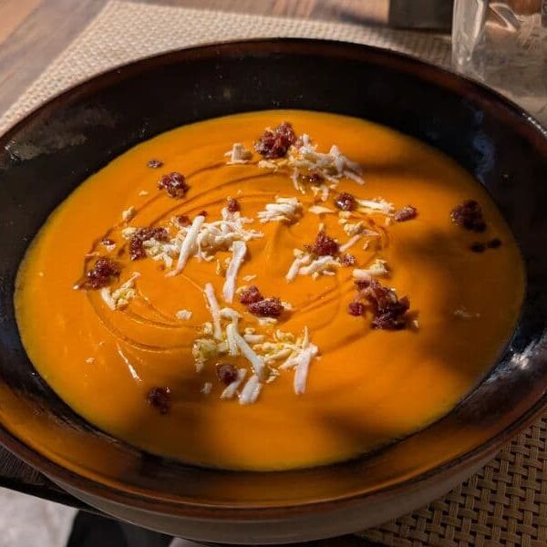 comer salmorejo en sevilla