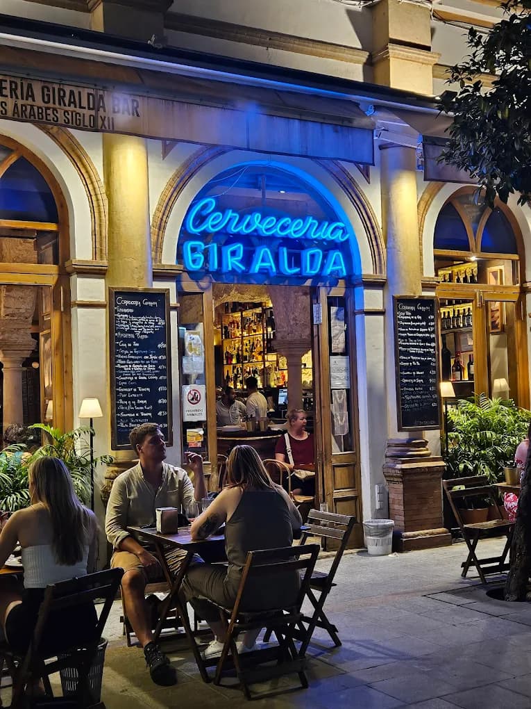 cervecería bar giralda