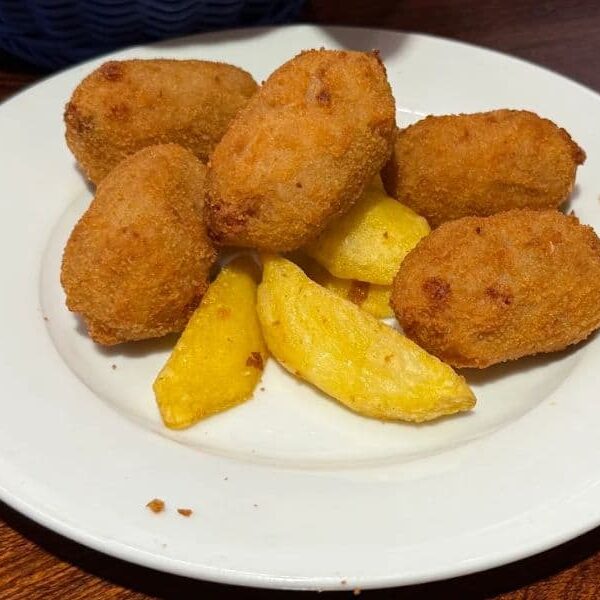 comer croquetas en sevilla