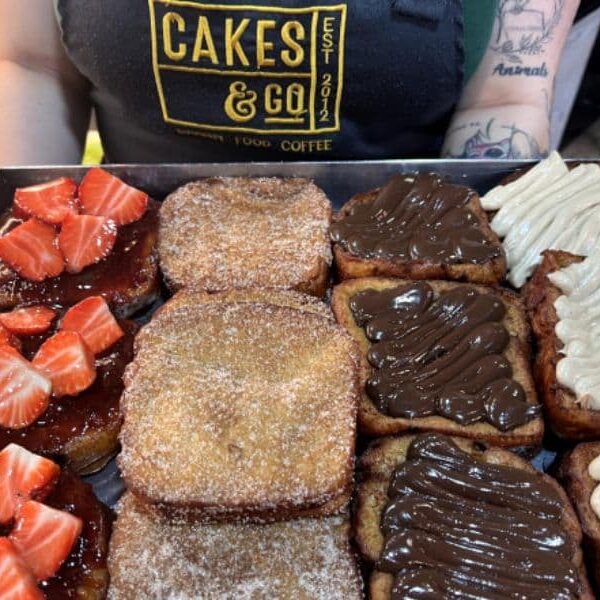 torrijas de chocolate y fresa, torrijas de azucar, torrijas de chocolate y torrijas de kinder