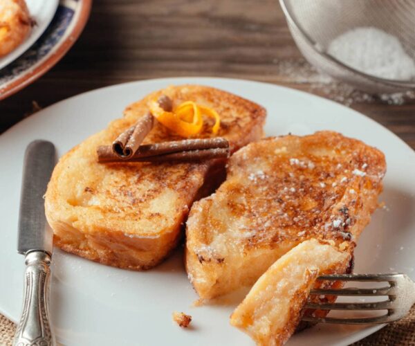 Las mejores torrijas de Sevilla: ruta definitiva por los templos del dulce (Guía 2026)