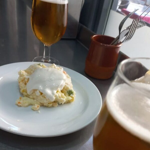 comer ensaladilla en sevilla